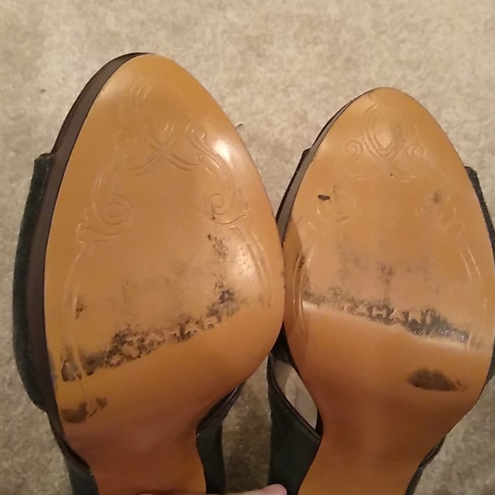 Tahari denim and leather heels, peep toe, blue, black, brown - Picture 9 of 11